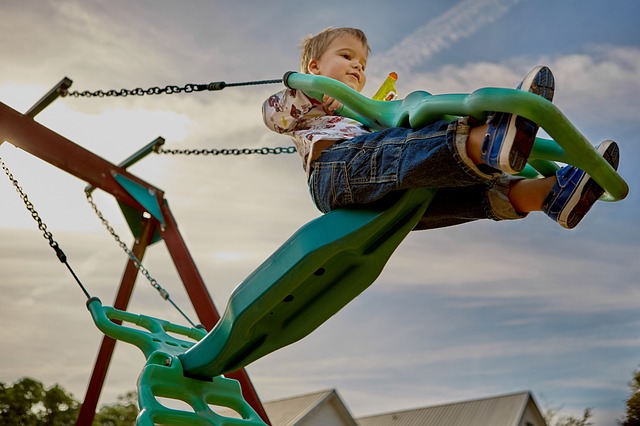 playground-691129_640