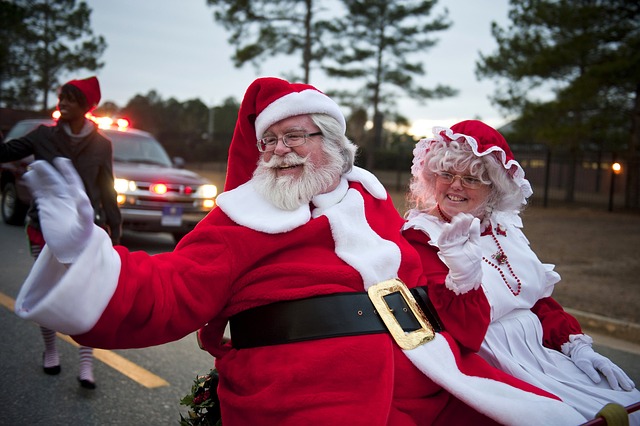 santa-claus-899021_640