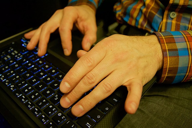 laptop-1174314_640