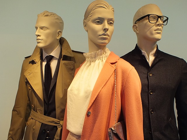 mannequins-811144_640