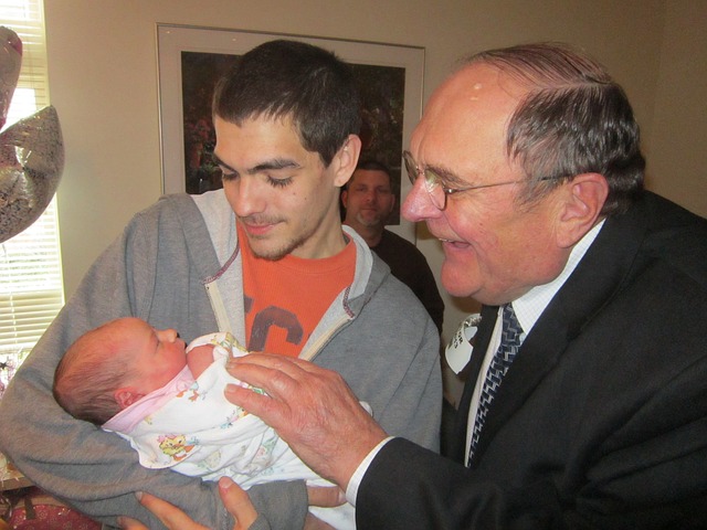 newborn-1024142_640
